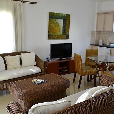 Aphrodite Beachfront Village Appartement *